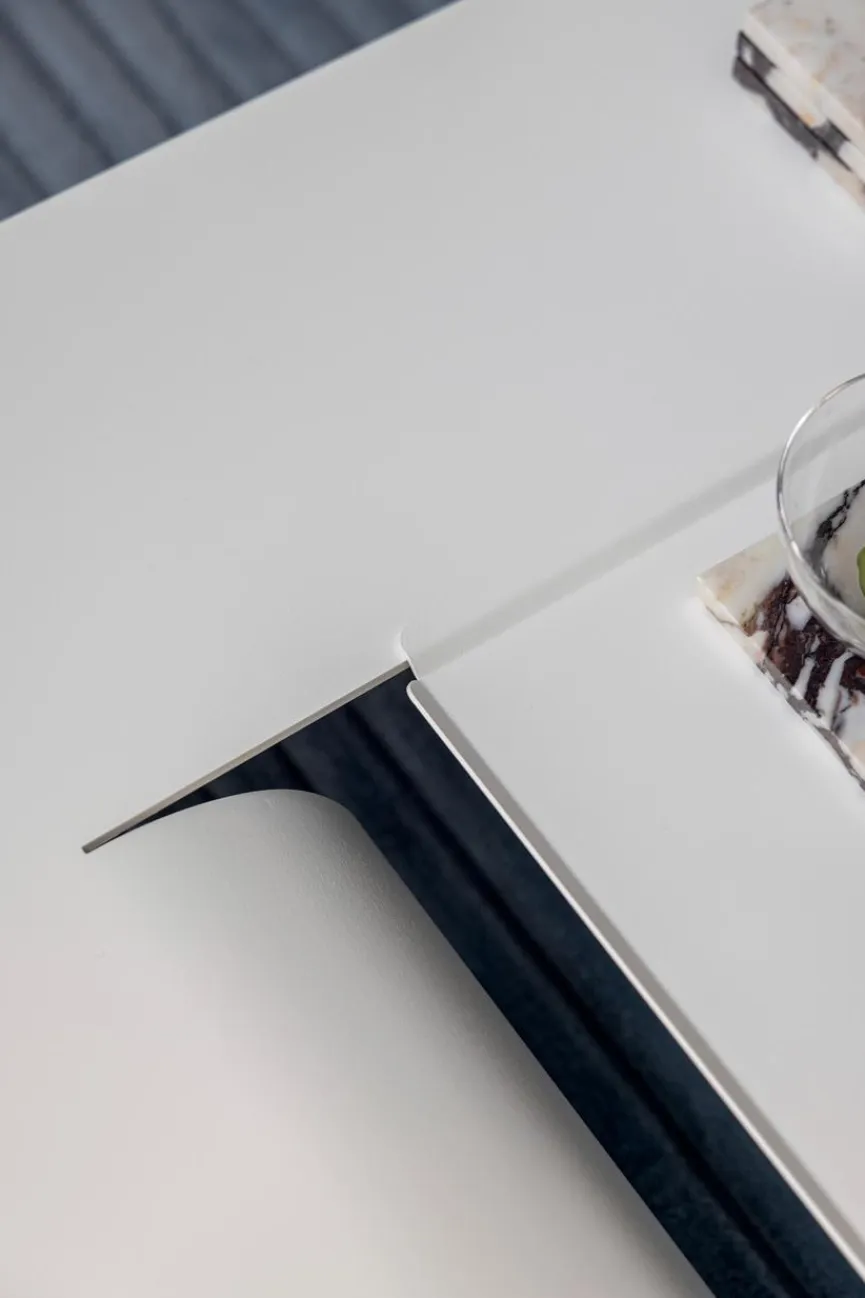 Metallbude Couchtisch Cut Weiß