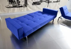 Outlet INNOVATION LIVING Schlafsofa mit Armlehnen Splitback Chrom Ultramarine