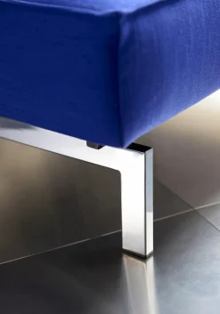 Outlet INNOVATION LIVING Schlafsofa mit Armlehnen Splitback Chrom Ultramarine